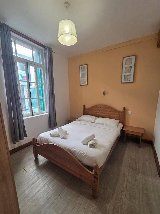 Harrys Inn Guesthouse 1