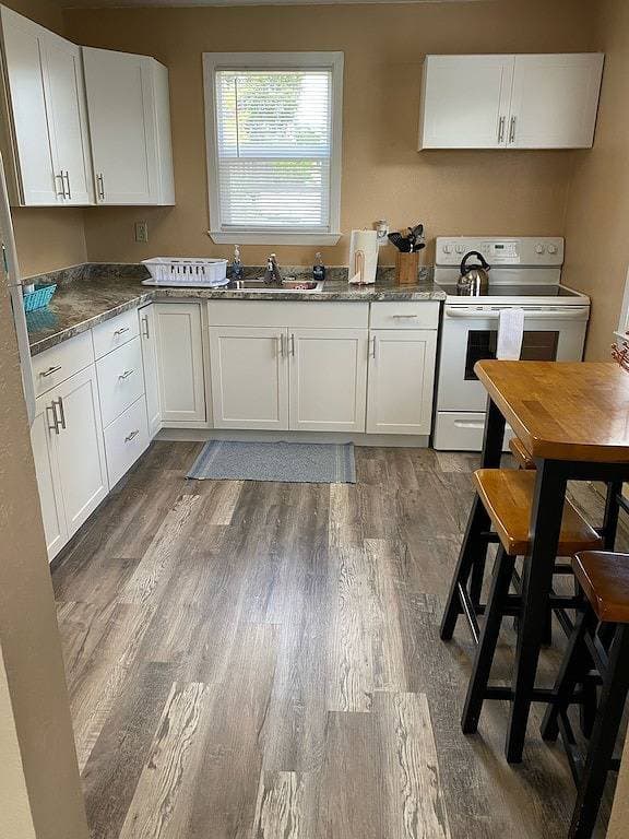 Foto 4 von 13: Angenehmes Finch Arboretum Duplex mit einem Schlafzimmer