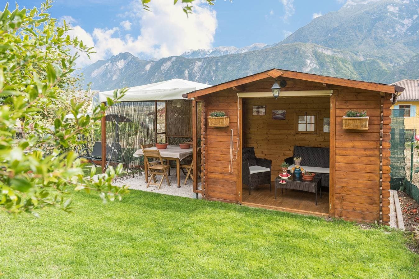 Foto 11 von 32: Kinderfreundliche Ferienwohnung "Le Quattro Stagioni" am See mit Bergblick