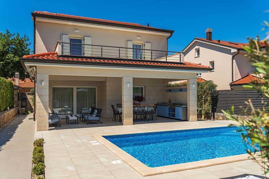 Villa Magdalena mit privatem Pool in Strandnähe 1