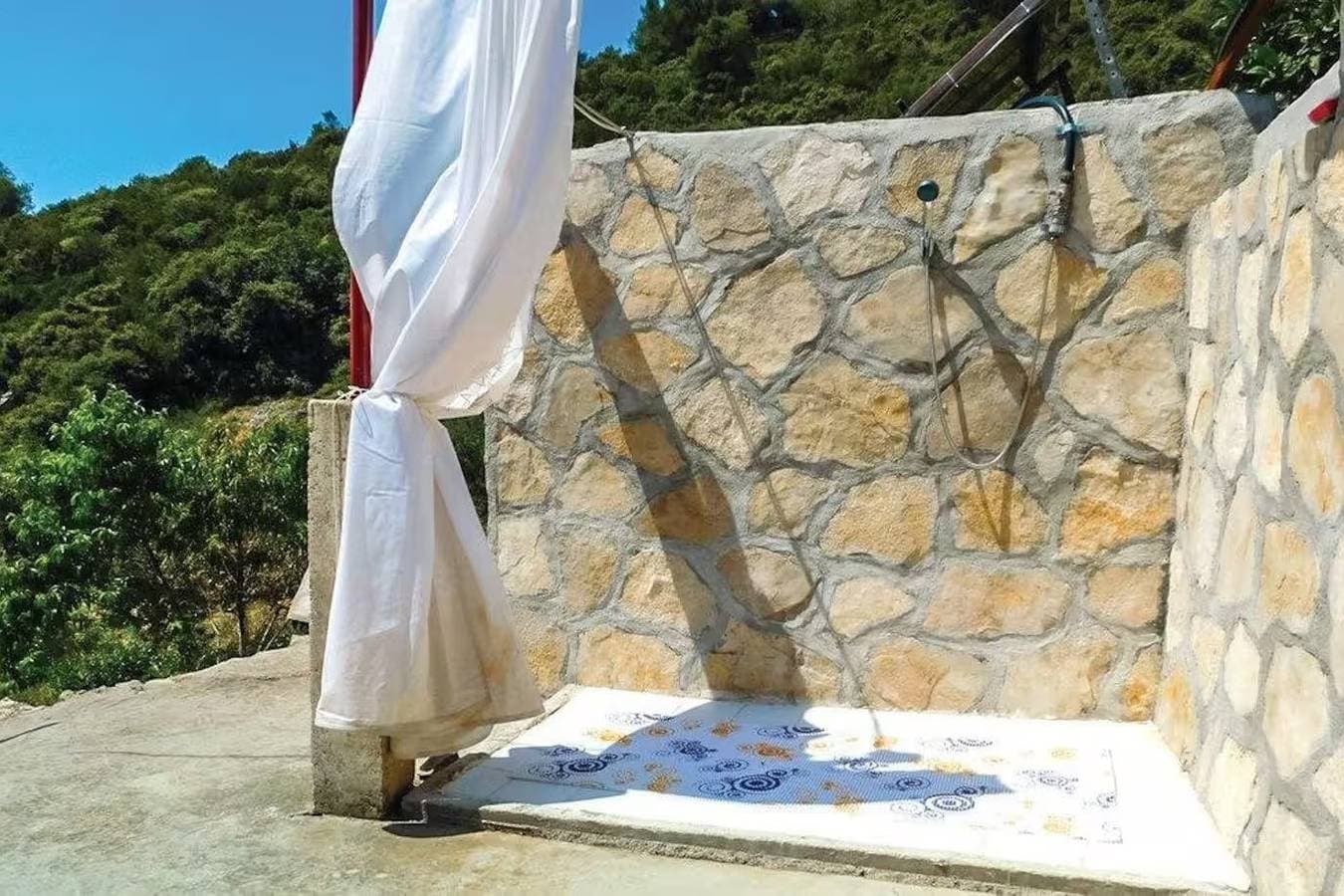 Foto 6 von 22: 3-Zimmer-Haus am Strand Bucht Srhov Dolac, Hvar