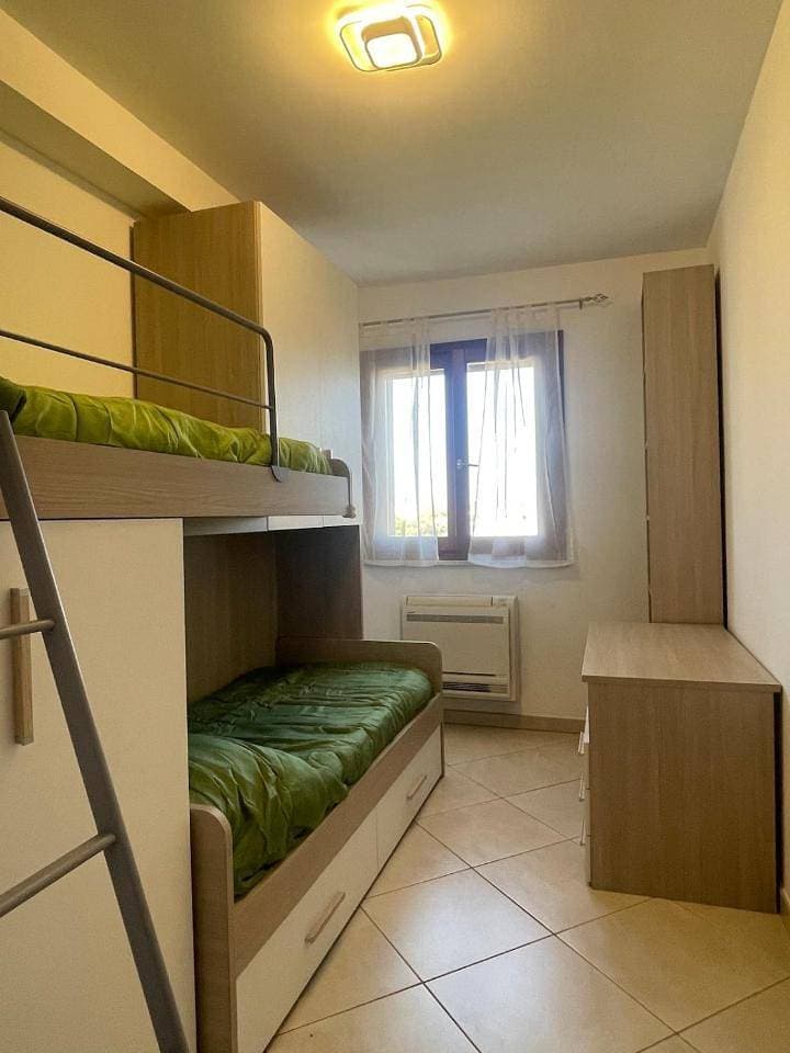 Foto 12 von 51: Two-Bedroom Apartment