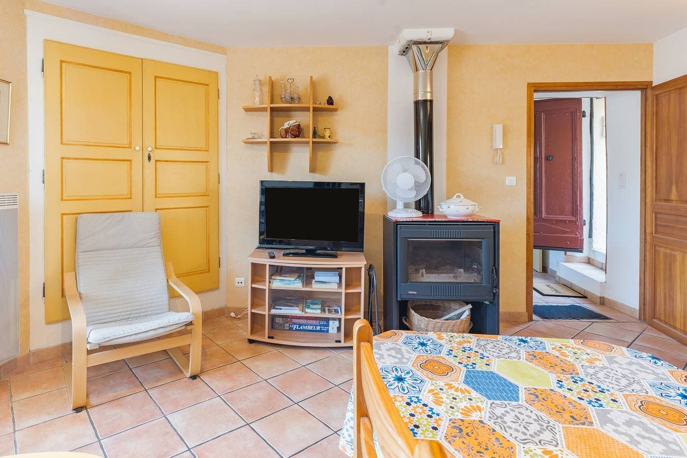 Foto 3 von 20: L'amourié, Erdgeschoss, Ferienwohnung für 4 Personen mit Seeblick
