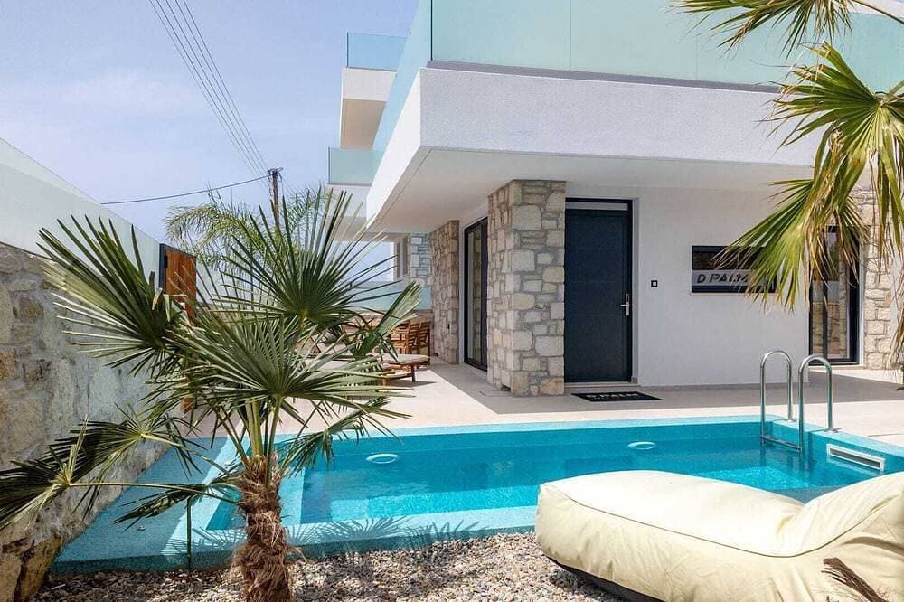 Villa Happiness is a luxurious retreat that harmonizes sustainable living 1