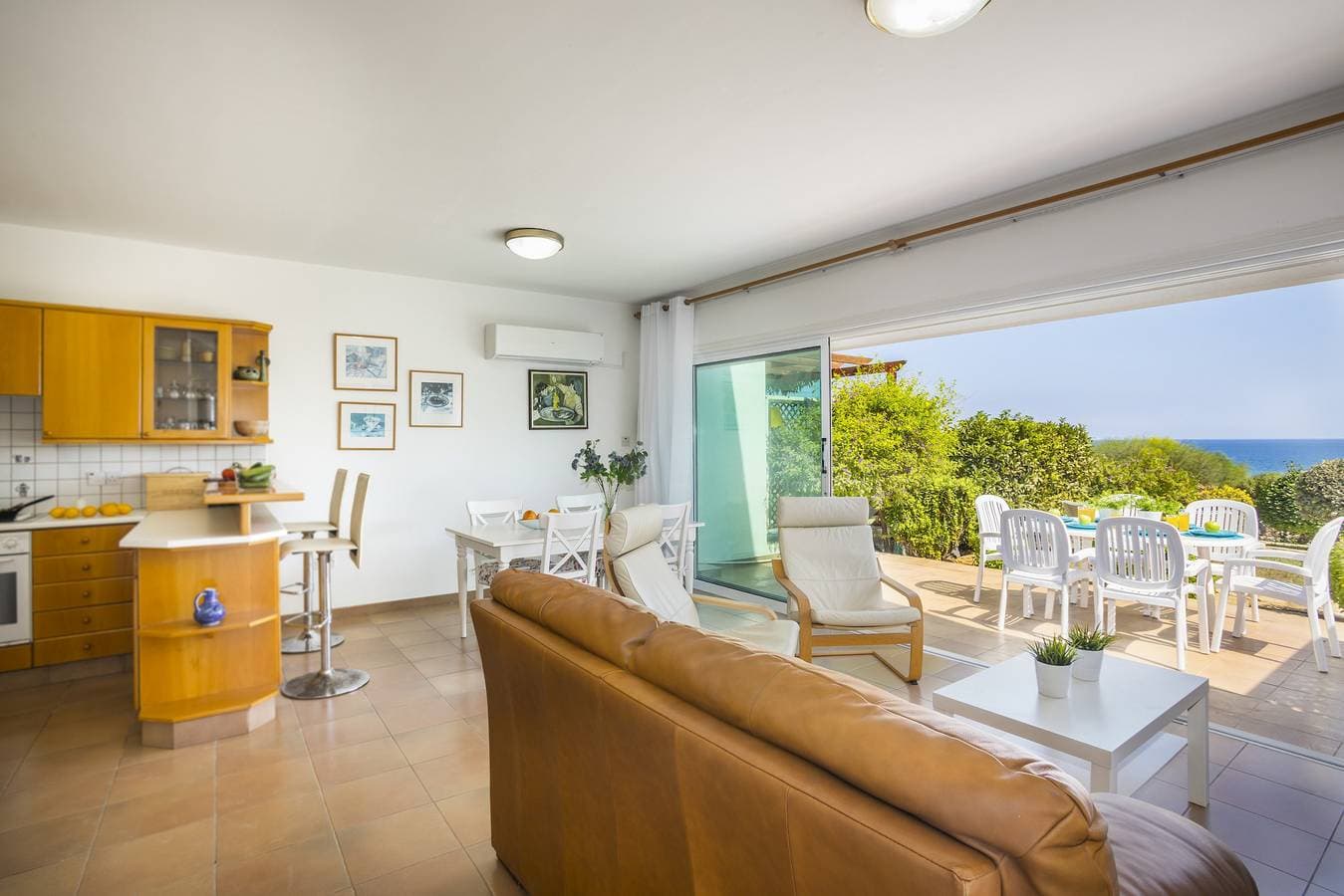 Foto 2 von 18: Sirina Lina Beachfront Suite