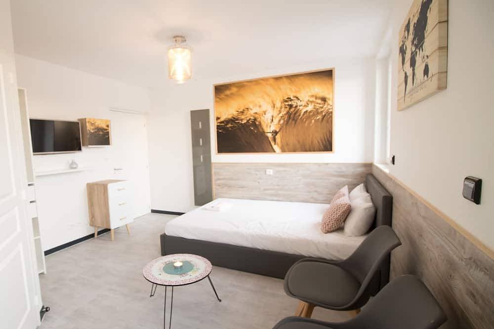 1 Bedroom Apartment in Rouxmesnil-Bouteilles 1