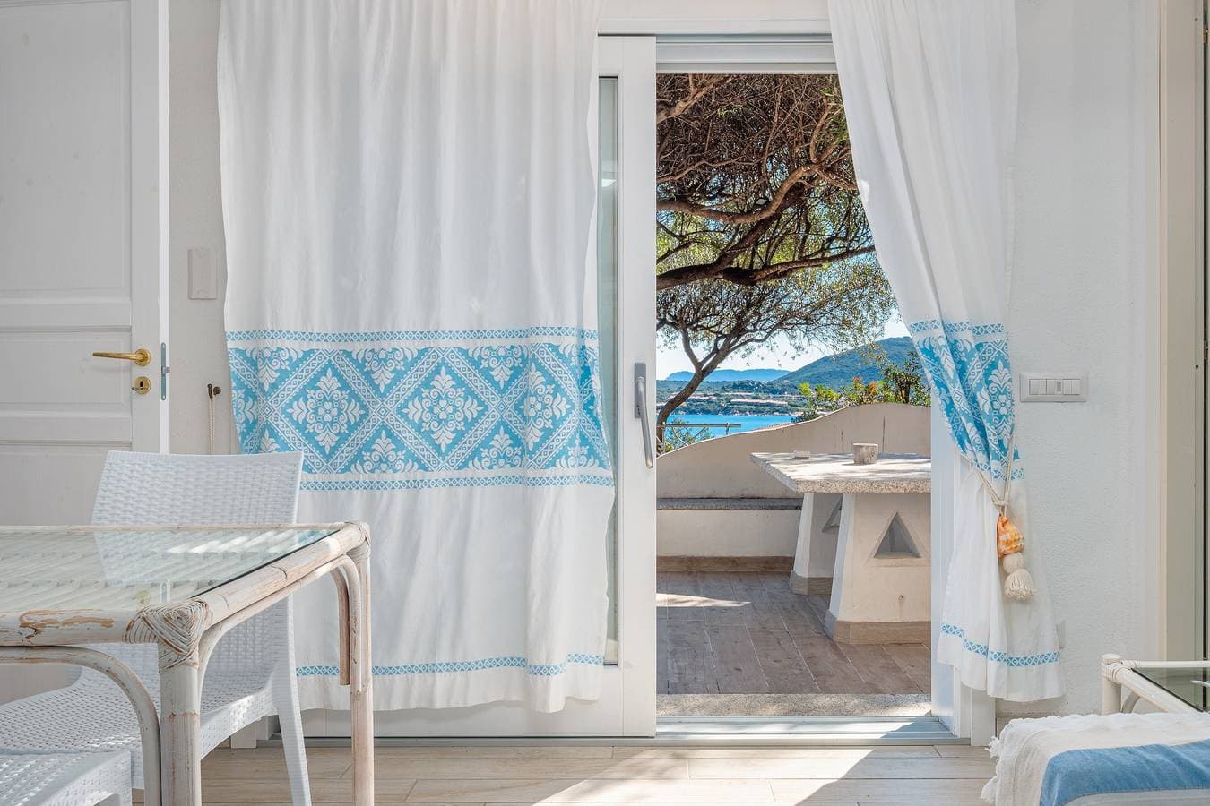 Foto 7 von 25: Ferienwohnung 'Bella Vista Marinella 2' mit Meerblick, Terrasse, Klimaanlage und WLAN