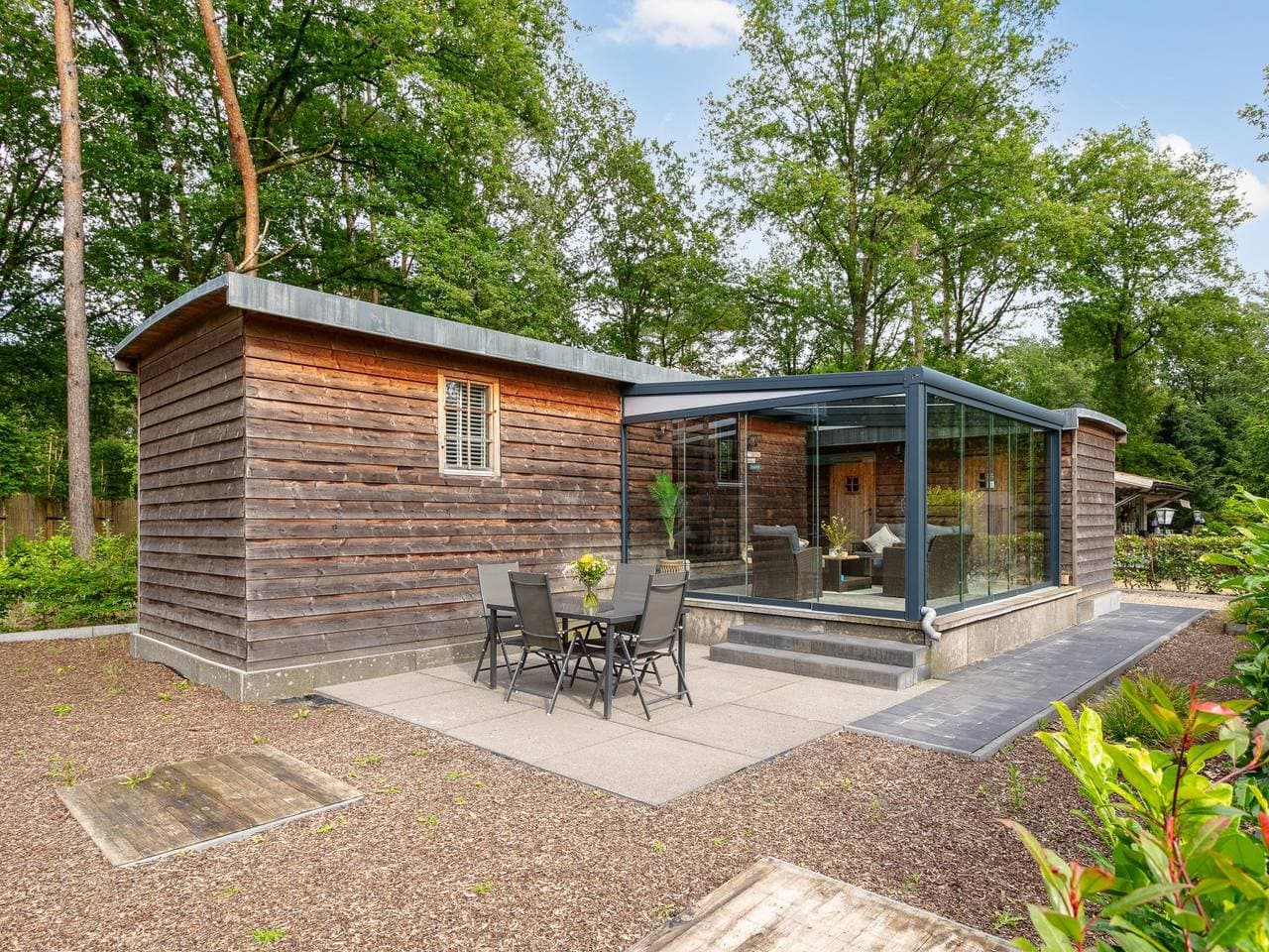 Gemütliches Chalet inmitten des Waldes
 1