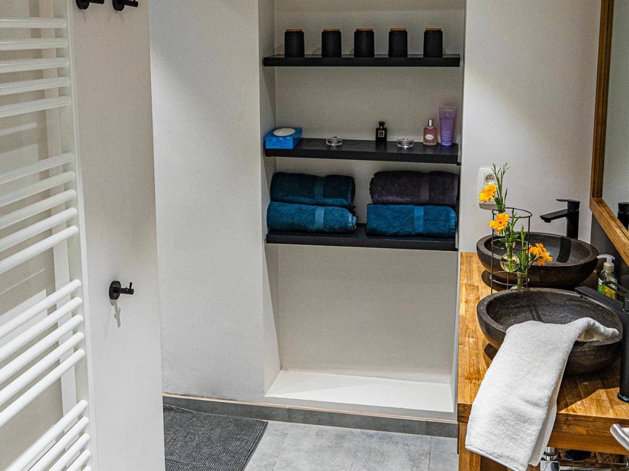 Foto 8 von 27: Two-Bedroom House