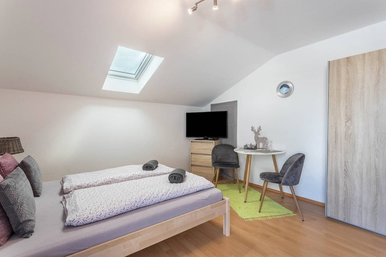 Foto 4 von 16: Einzimmerapartment 'Bergblick' mit Balkon und WLAN