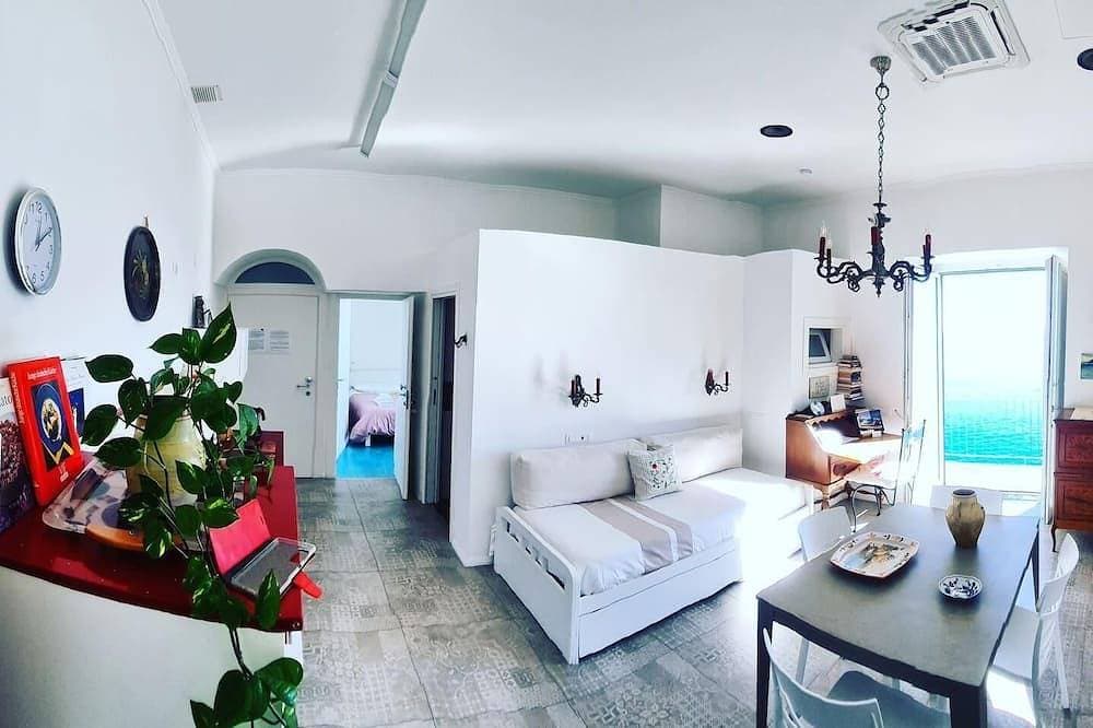 2 Bed Flat - Sleeps 4 - Parking - Wifi 1