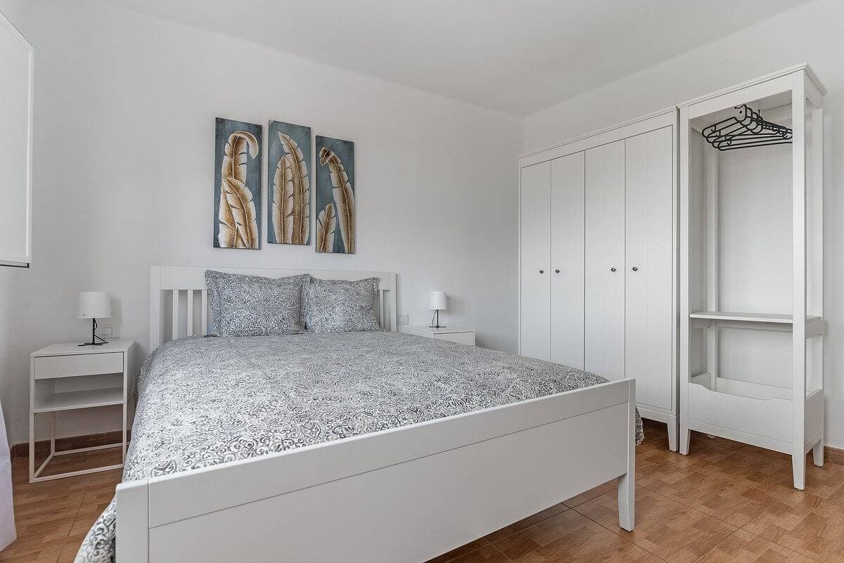 Foto 12 von 32: Ferienwohnung für 4 Personen mit Terrasse