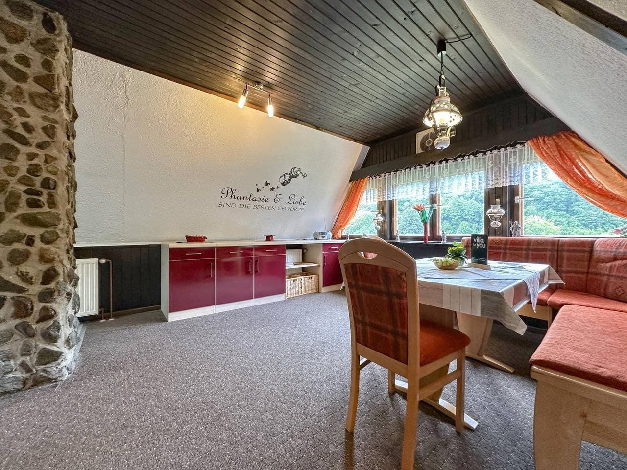 Foto 11 von 24: Freistehendes Ferienhaus mit schöner Terrasse