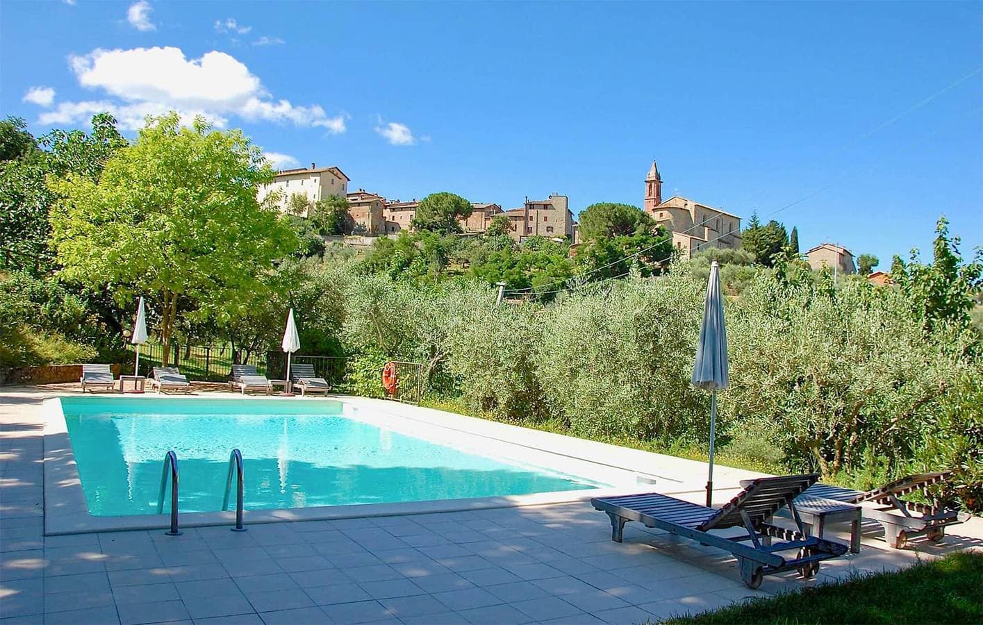Foto 3 von 35: Idyllische 90 qm große Ferienwohnung mit Parkplatz, Garten und Pool in Paciano
