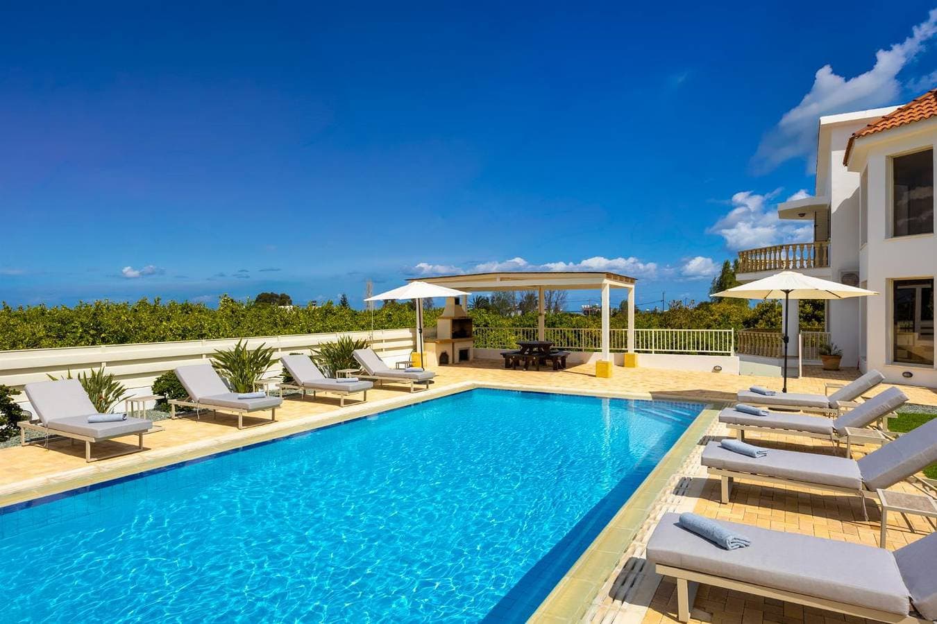 Foto 4 von 30: Villa für 8 Personen mit Terrasse