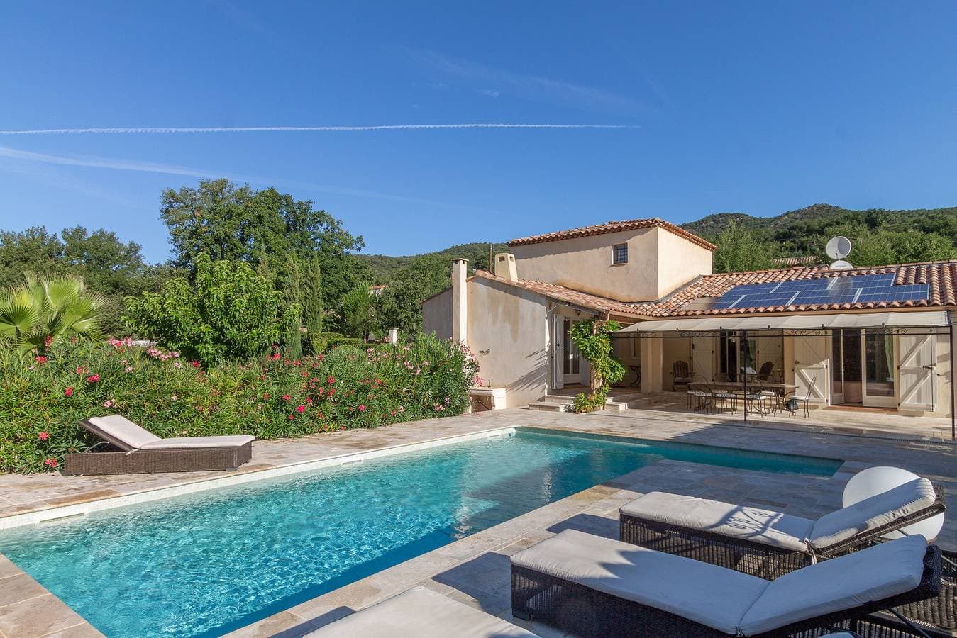 Macs Reve (10p) with pool in Provence 1