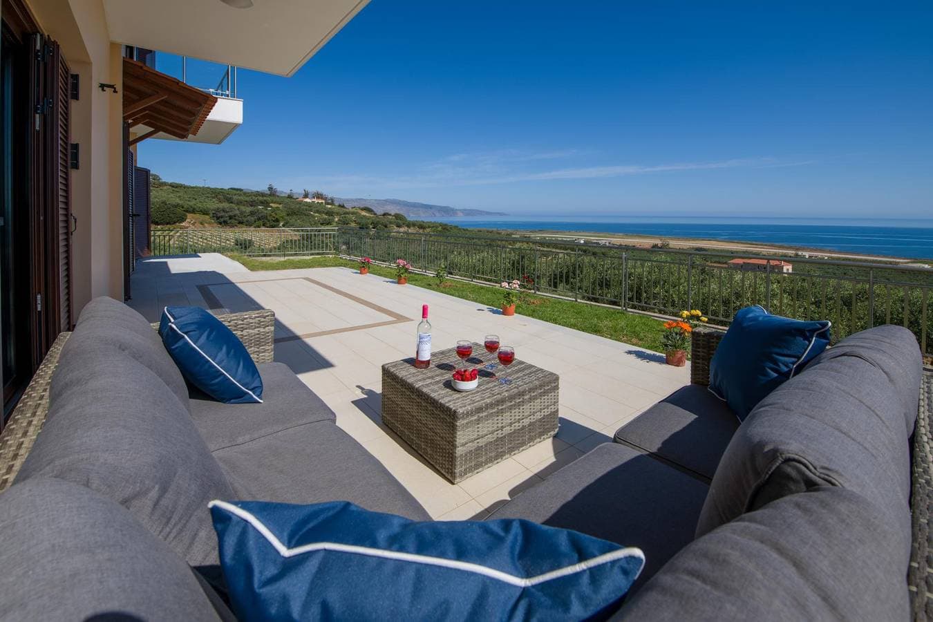 Foto 6 von 38: Villa für 8 Personen mit Garten