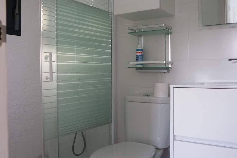 Foto 9 von 24: Moderner Bungalow mit beheiztem Pool, 50m vom Meer - Whirlpool -