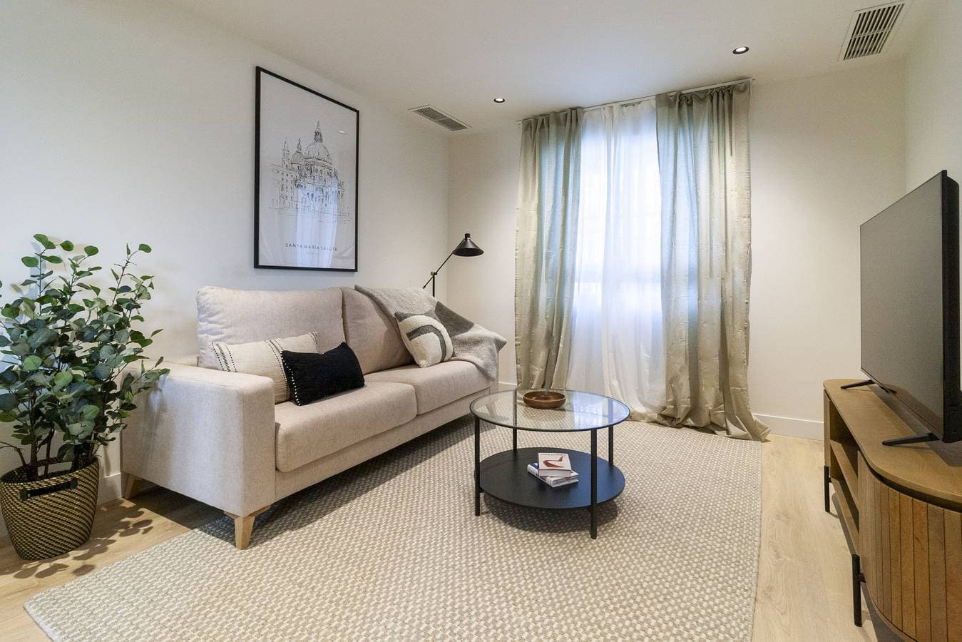 Foto 3 von 28: Housing Castellana by Sharing Co