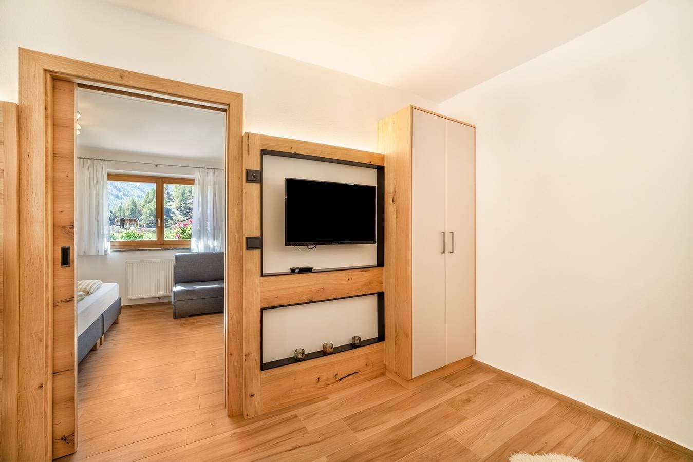 Foto 8 von 30: Ferienwohnung 'Lazins' mit privater Terrasse und WLAN
