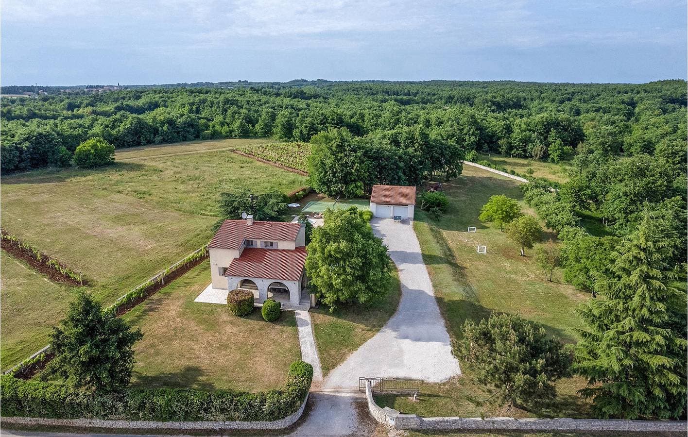 Gemütliche 250 m² große Ferienwohnung mit Pool und Terrasse in der Nähe von Svetvinčenat 1