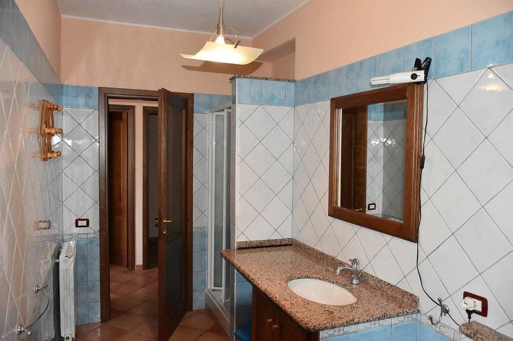 Foto 6 von 16: Ferienwohnung in villa mit Garten bis 5 Minuten vom Sandstrand
