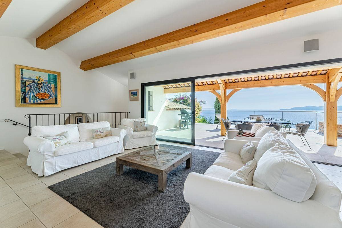 Foto 5 von 24: Villa für 8 Personen mit Terrasse