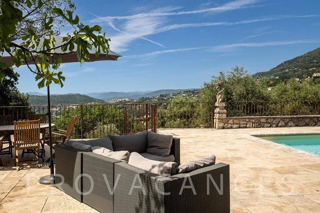 Foto 9 von 84: Großes Ferienhaus mit Pool in Cabris - Grasse