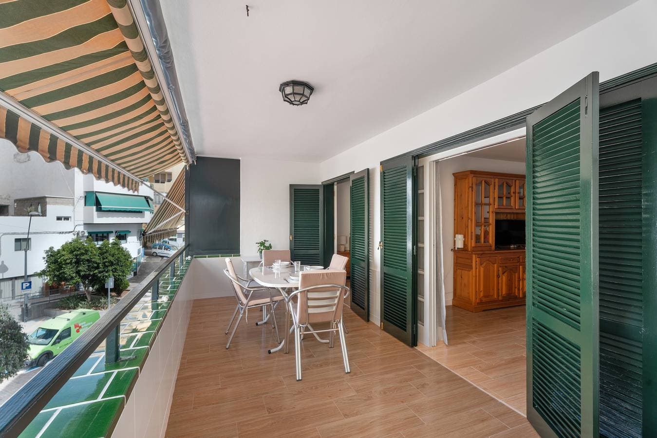 Foto 11 von 28: Ferienwohnung 'Tomasol' mit Meerblick, privater Terrasse und WLAN