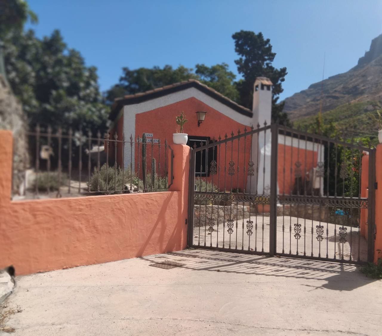 Foto 2 von 25: Kleines Ferienhaus "Finca Nim 1" auf Bauernhof mit Bergblick, Pool und WLAN