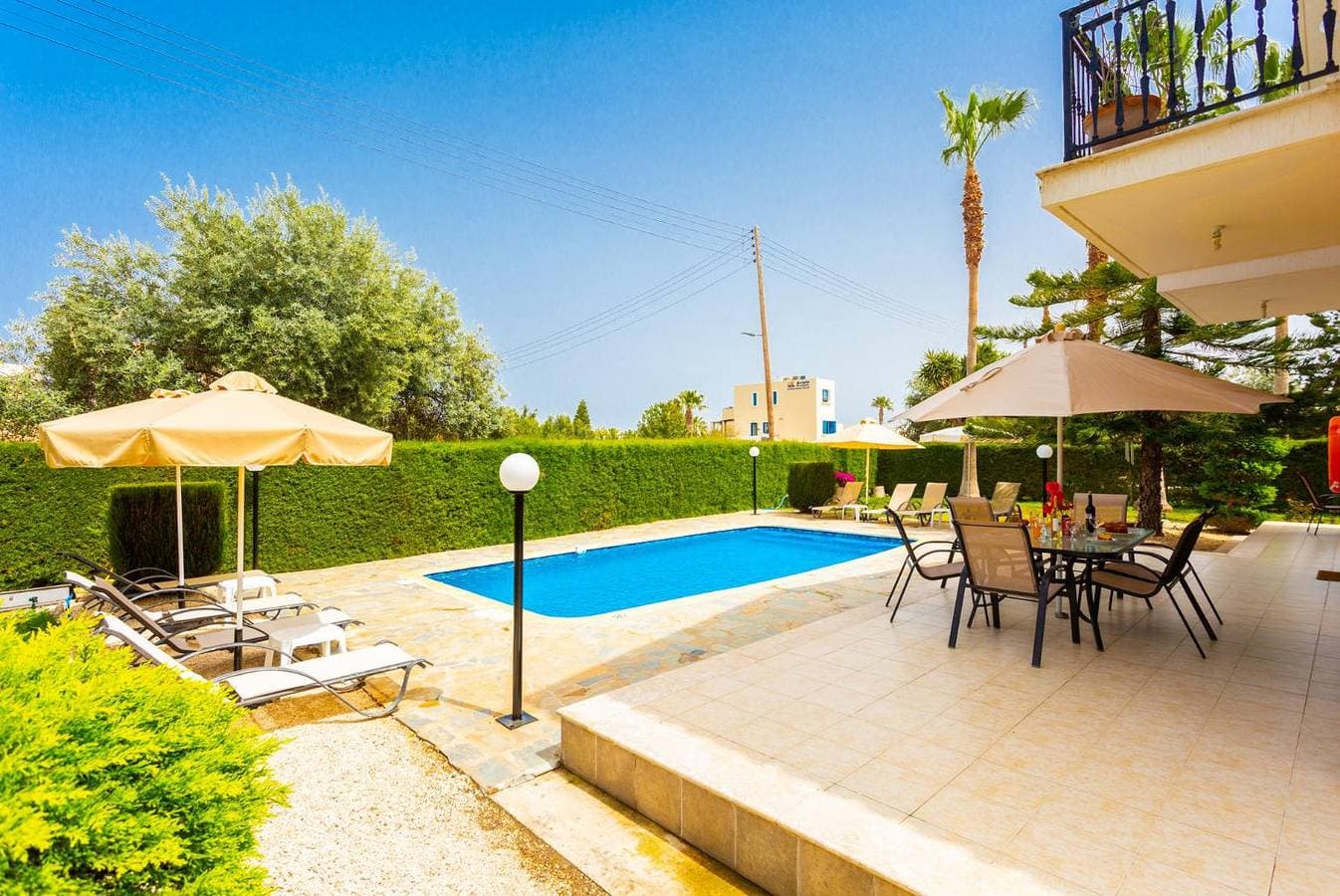 Foto 10 von 36: Villa für 9 Personen mit Terrasse