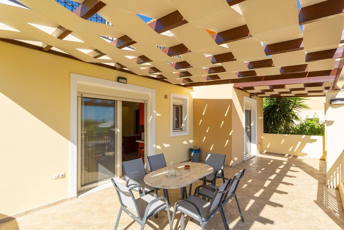 Foto 8 von 30: Villa für 6 Personen mit Terrasse