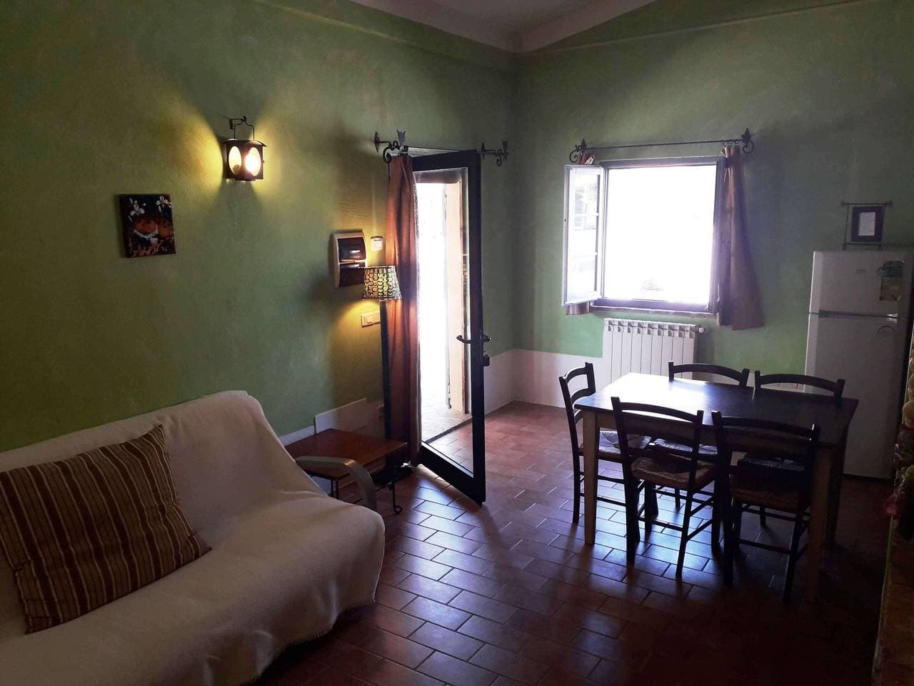 Foto 8 von 53: Wohnung in Castiglione Del Lago mit Terrasse, Garten und Grill