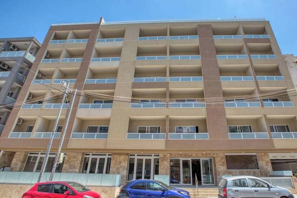 Foto 9 von 30: Pietà 1Br home w/ balcony | Near Valletta | WIFI