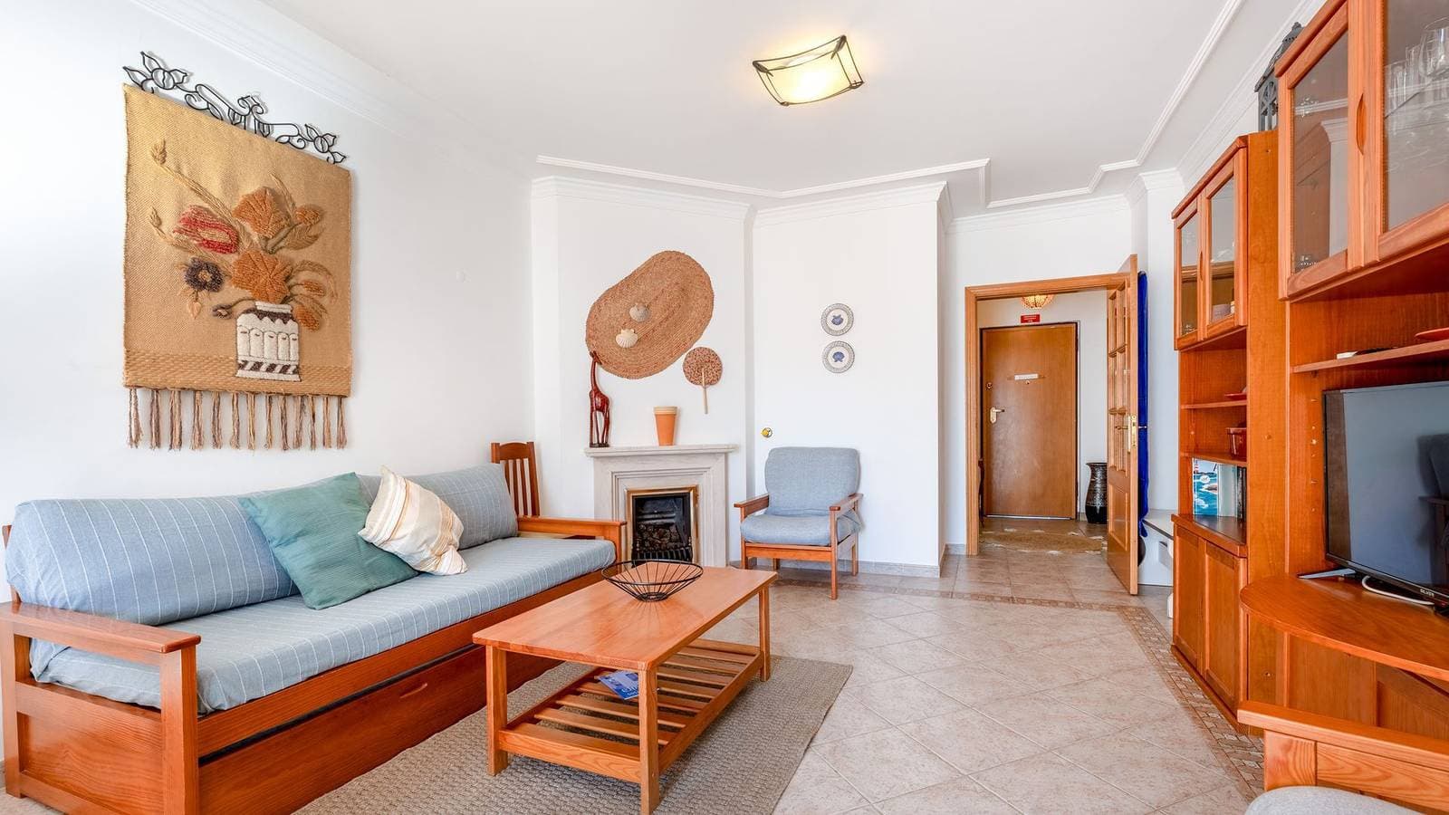 Foto 8 von 22: Bright & Cozy 1 Bdr Flat W/ Balcony by LovelyStay