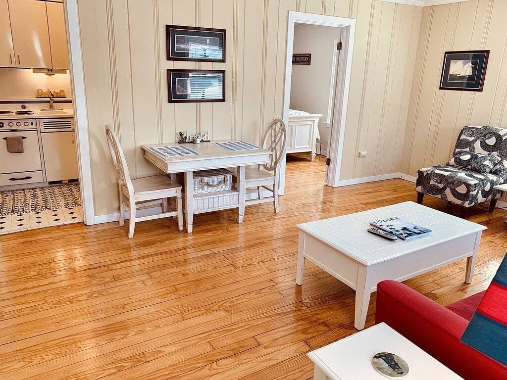 Nautical Nesting @ Herz von Downtown Saugatuck w / Saisonal Pool & Hot Tub Access 1