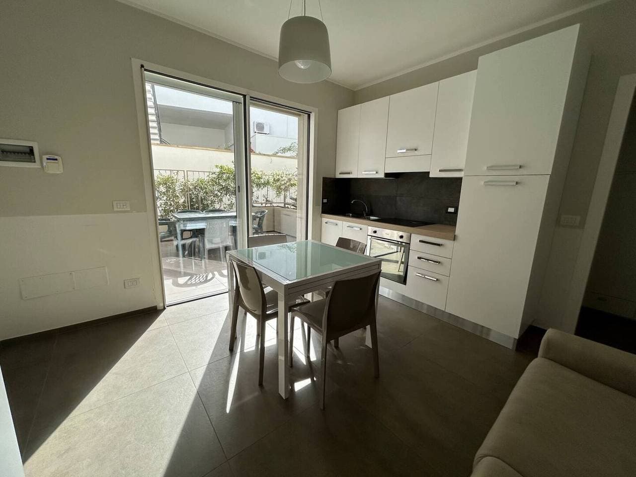 Foto 3 von 12: Ferienwohnung 'Scirocco' mit Privatterrasse, Wi-Fi und Klimaanlage