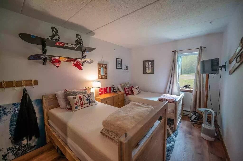 Foto 12 von 13: Walk to Mount Snow, Cozy, Clean and Comfortable!