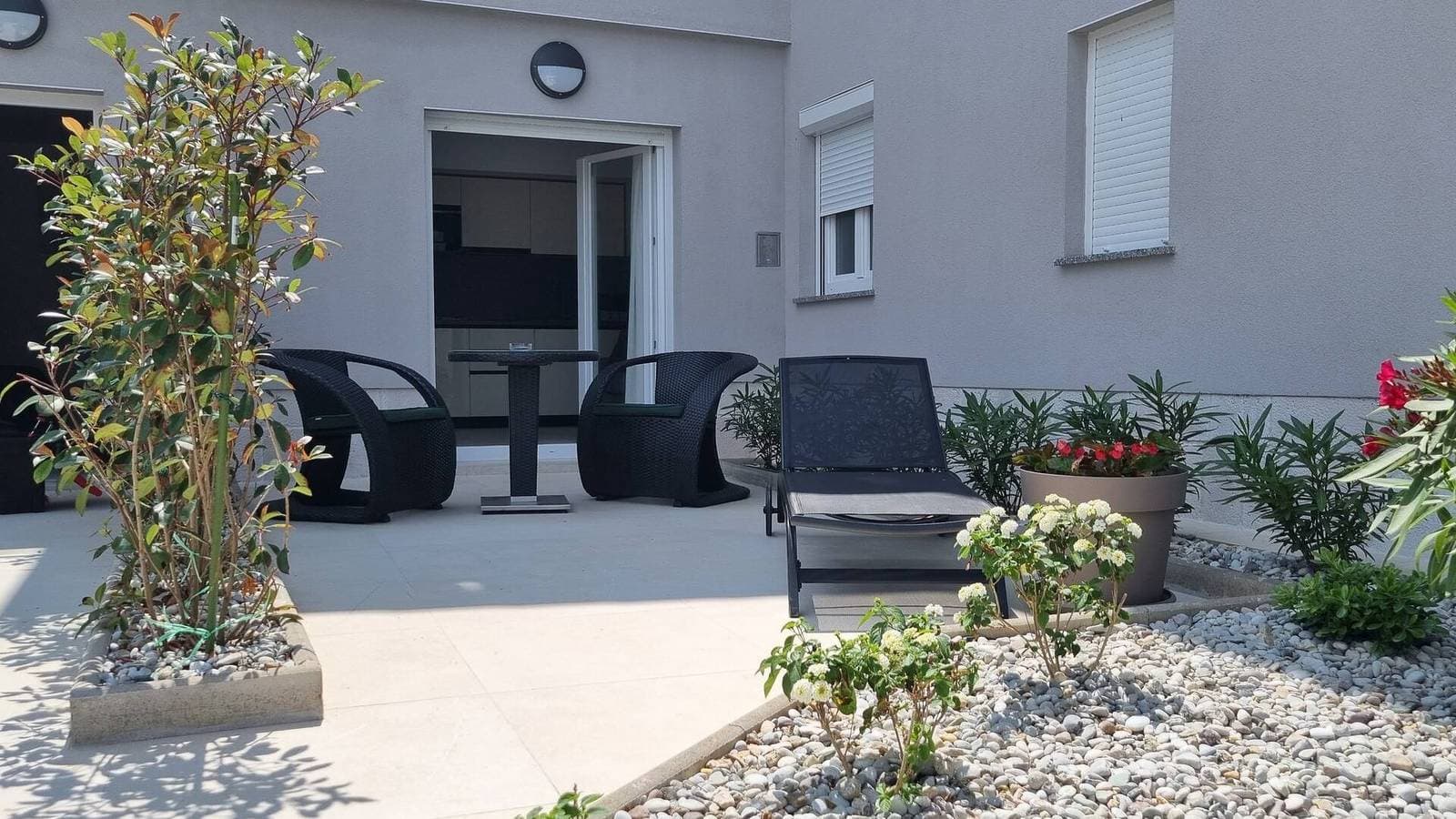 Foto 3 von 13: Luxusapartment Punta Silo - Studio, 30 m vom Meer, Meerblick, Swimmingpool, Außendusche, Smart-TV, Waschraum, privater Parkplatz