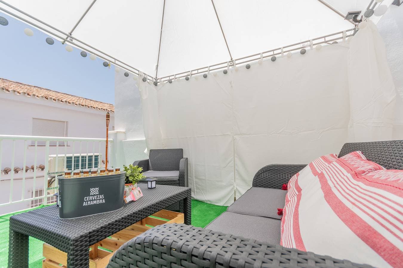 Foto 4 von 41: Cubo's Beachside Calasa Apartment & Terrace