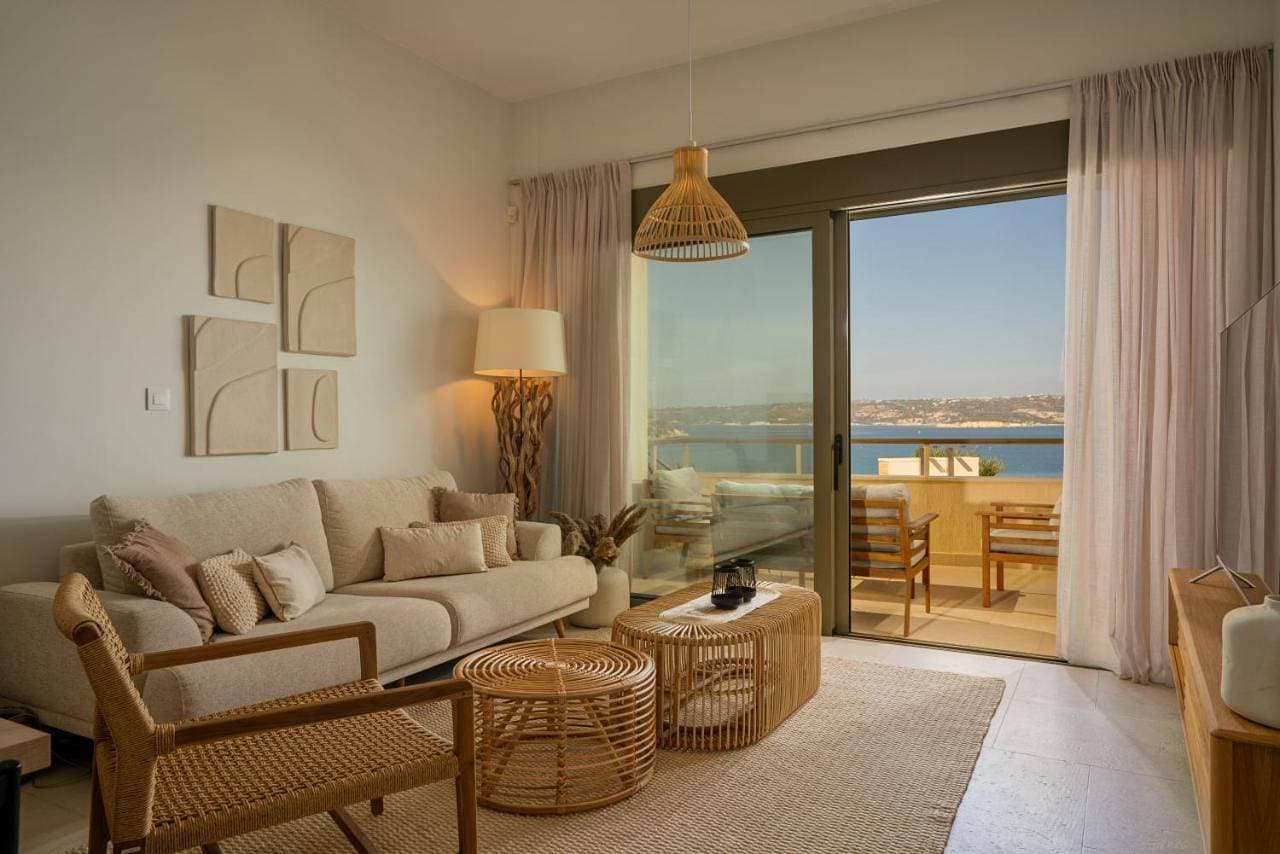 Ocean Bay Sea View Apartment, Pool, Brand New, 2B 1