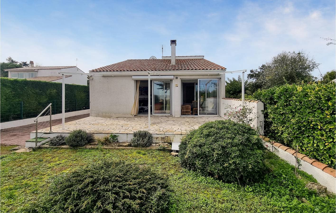 Apartment mit Meerblick, Pool und Parkplatz 1