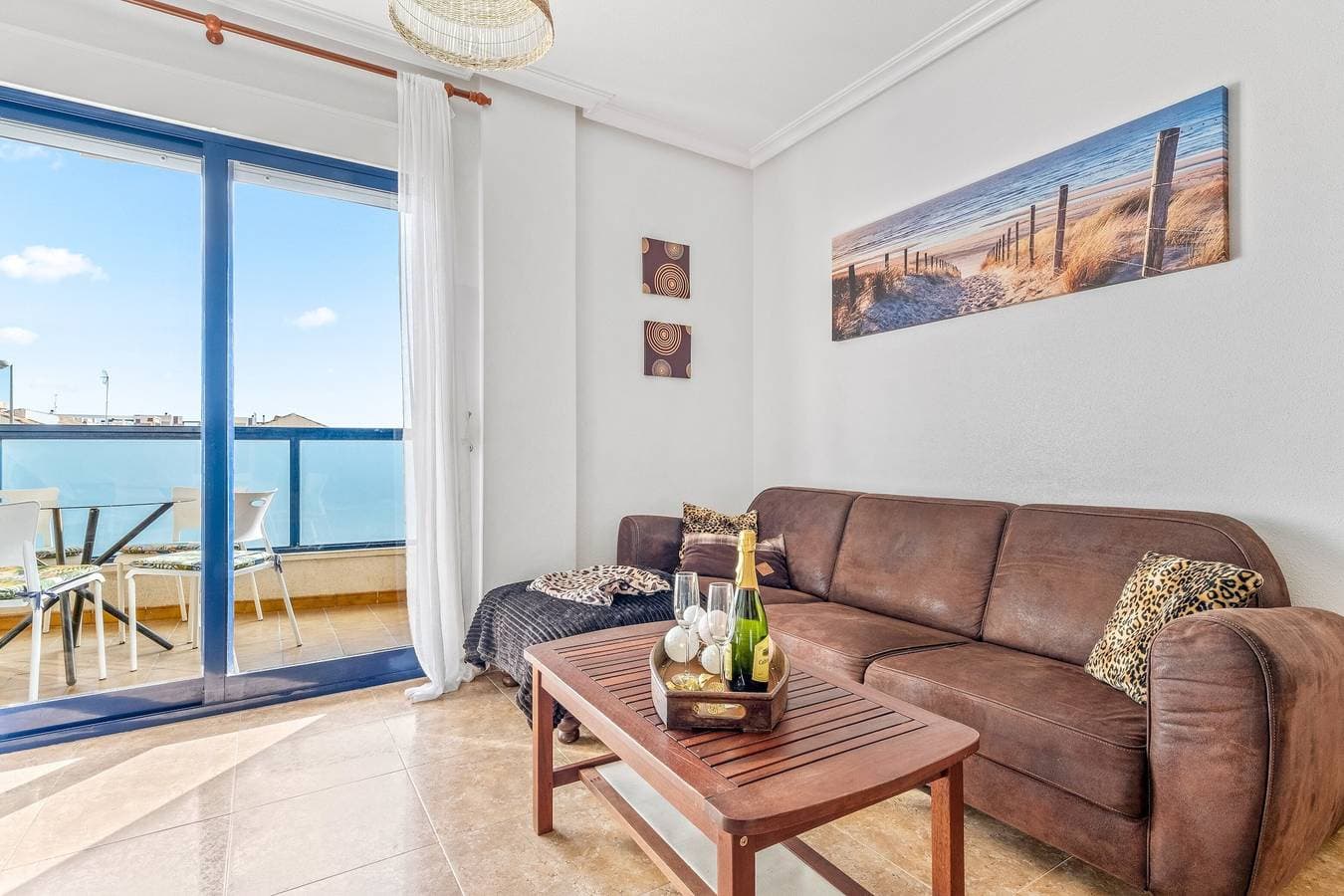 Foto 2 von 19: Ferienwohnung 'Mandarín Playamarina 2' mit Gemeinschaftspool, WLAN und Klimaanlage