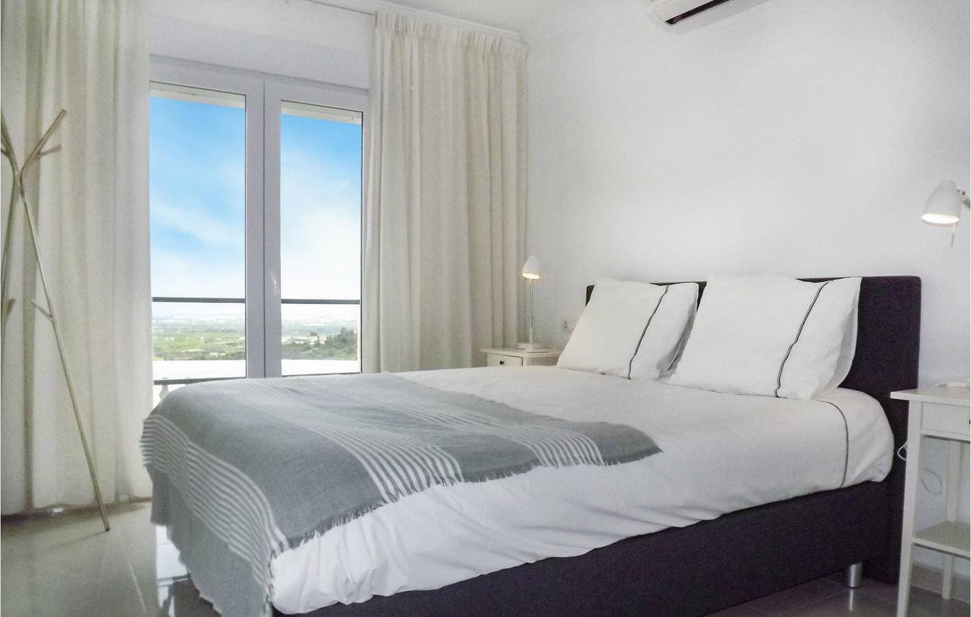 Foto 9 von 23: Meerblick 2BR Apartment mit Parkplatz & Pool in Orba