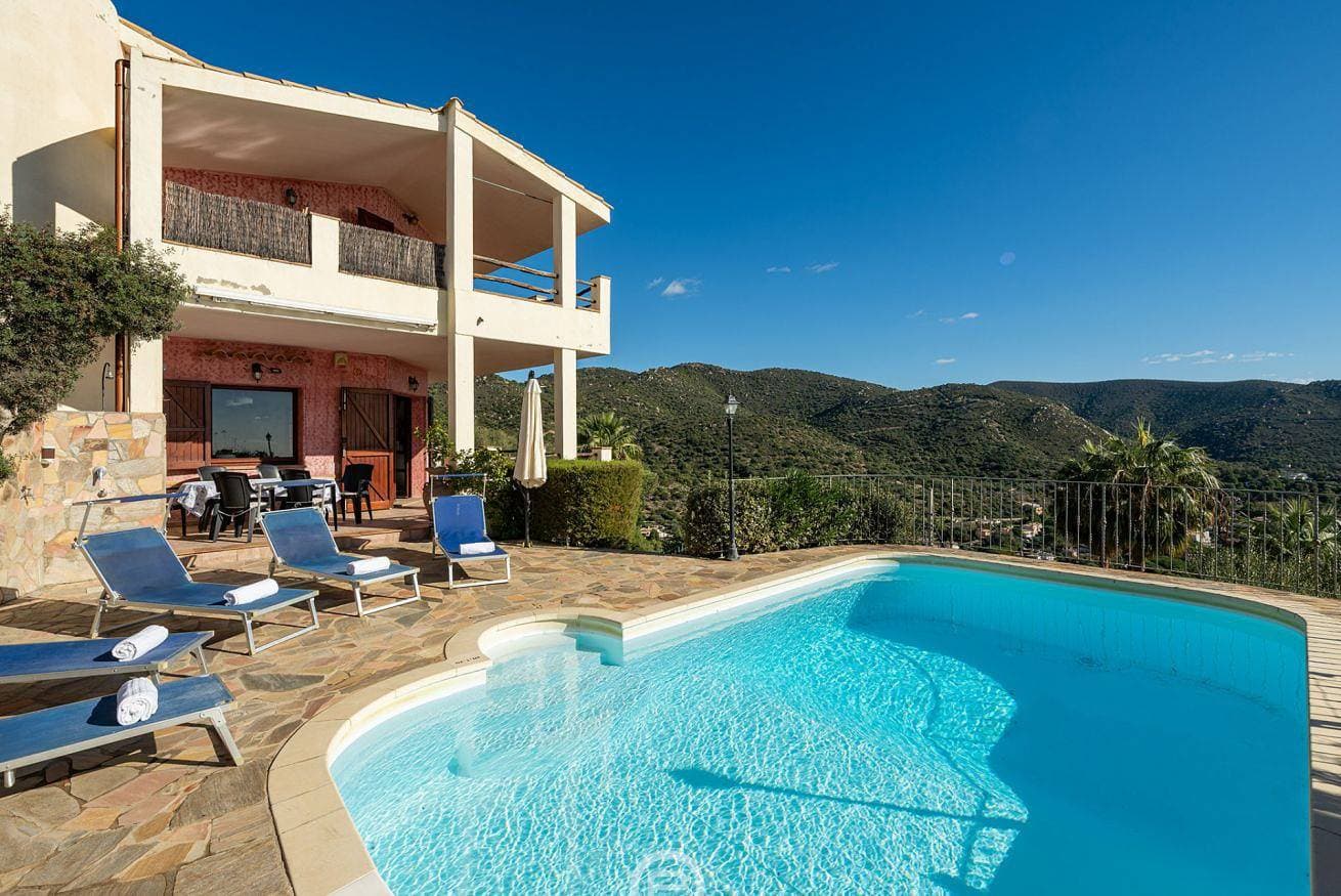 Foto 4 von 47: Villa für 8 Personen mit Pool