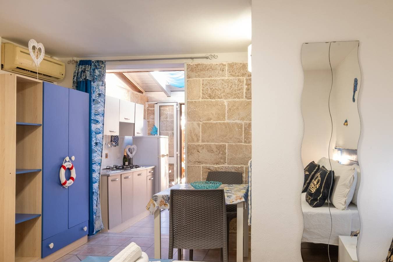Foto 5 von 28: Boutique Villa – Loft Nexus mit Gemeinschaftsterrasse, WLAN und Klimaanlage