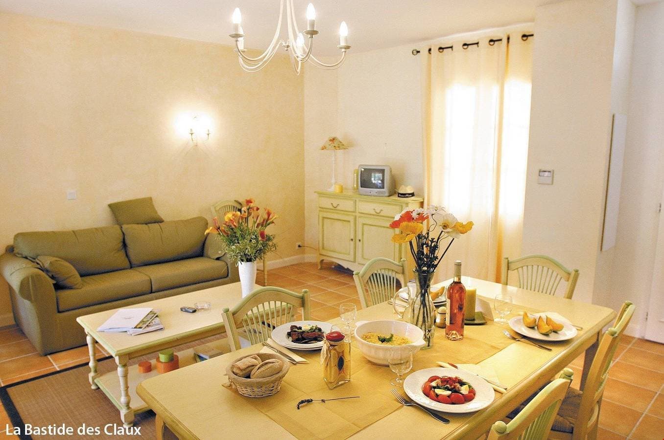 Foto 4 von 18: Ferienhaus für 4 Personen mit Pool