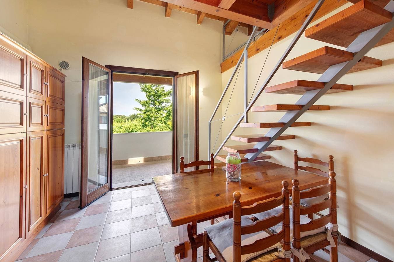 Foto 9 von 25: Apartment „House Of The Sun“ mit Gemeinschaftspool, privater Terrasse und WLAN