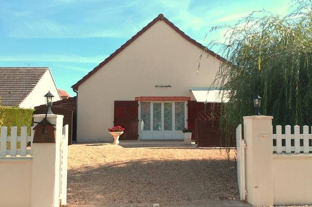 Les Guernazelles between Château de Chambord and Château de Cheverny 1