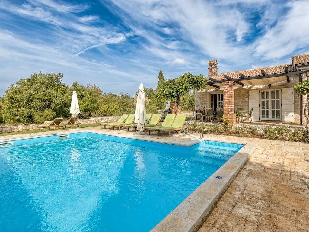 Foto 2 von 43: Villa in Sveti Lovrec mit Schwimmbecken